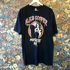 NWT  Alice Cooper mad house rock tee shirt